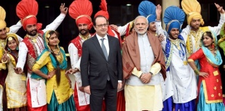 15 Very Funny Tweets About Narendra Modi Hanging Out With Francois Hollande