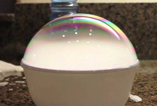 How to make dry ice bubble