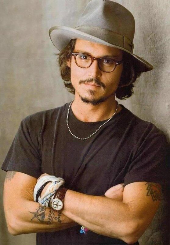 Johnny Depp Net Worth Measure The Treasure Of Our Favorite Pirate Scoopify