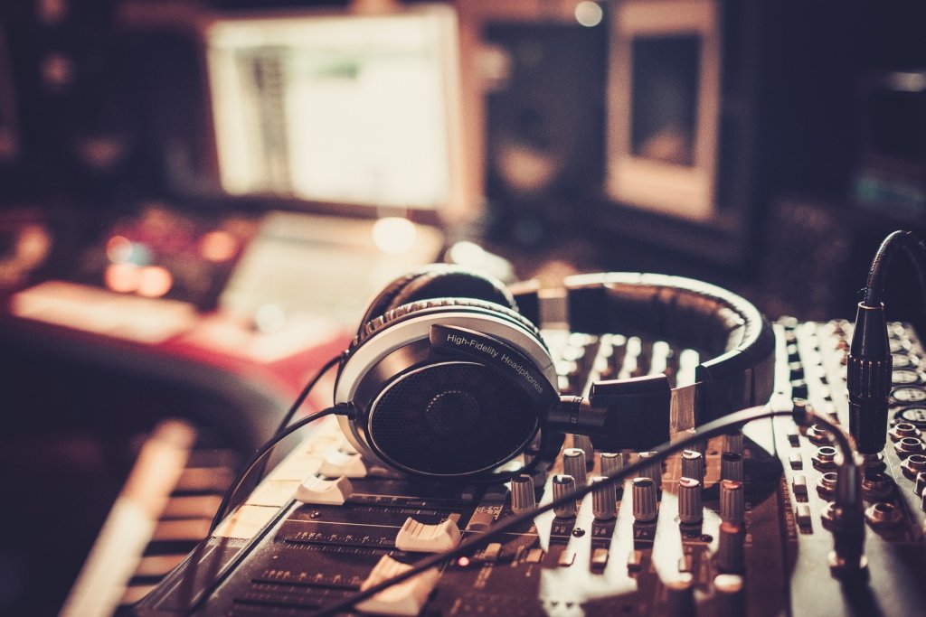 From Cave Singing to iTunes The Amazing Evolution of Sound Technology