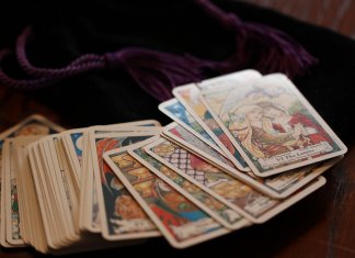 How to Find a Good Psychic Reader in 2019
