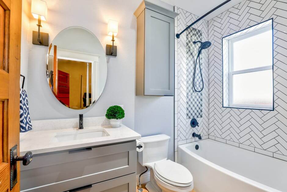 5 Bathroom Decor Ideas That Make It Look More Expensive
