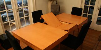 2008-04-13_Expandable_table_expanding