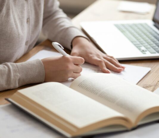 How to Write an Email to Your Professor: 9 Tips from an Essay Writer Essay Writer