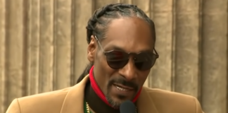 snoop dogg while acceptance speech at hollywood walk of fame