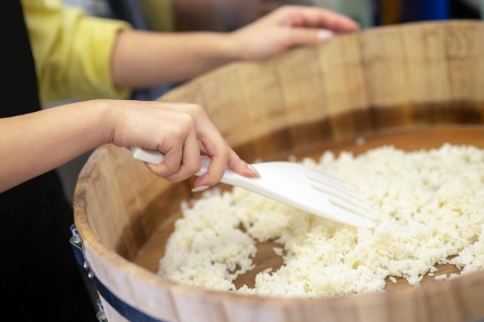 How to Make Sticky Rice with Regular Rice at Home with No Glutinous Rice how to make sticky rice with regular rice