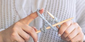 can you take crochet hooks on planes
