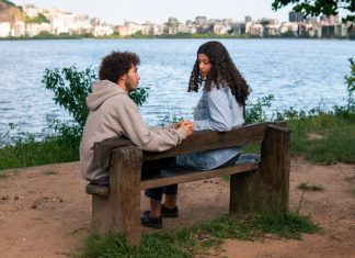 What to Say to Someone Who Lost a Loved One When Words Fail what to say to someone who lost a loved one