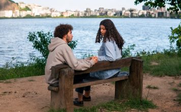 What to Say to Someone Who Lost a Loved One When Words Fail what to say to someone who lost a loved one