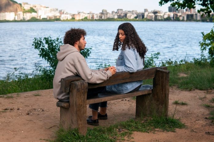 What to Say to Someone Who Lost a Loved One When Words Fail what to say to someone who lost a loved one