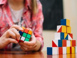 How Many People Can Solve a Rubik’s Cube? Real Stats & Facts how many people can solve a rubik's cube